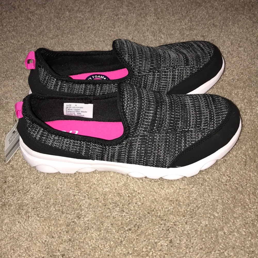 COMFY SHOES
